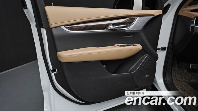Cadillac XT6 3.6 Sport 2023 — фото 24