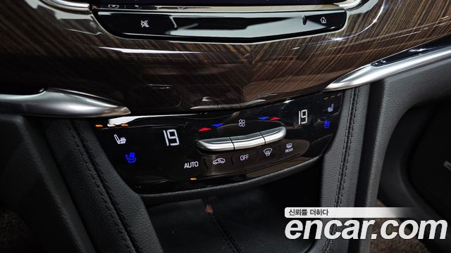 Cadillac XT6 3.6 Sport 2023 — фото 33