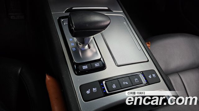 Genesis G80 2.2D AWD Premium Luxury 2018 — фото 9