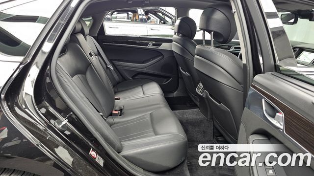 Genesis G80 2.2D AWD Premium Luxury 2018 — фото 12