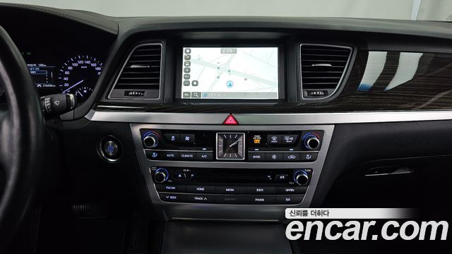 Genesis G80 2.2D AWD Premium Luxury 2018 — фото 16