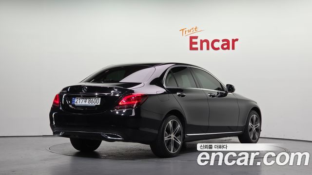 Mercedes-Benz C-Class (W205) C220 d 4MATIC Exclusive 2019 — фото 2