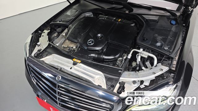 Mercedes-Benz C-Class (W205) C220 d 4MATIC Exclusive 2019 — фото 6