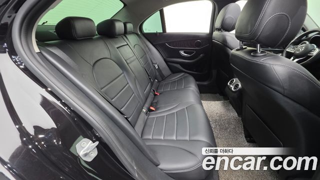 Mercedes-Benz C-Class (W205) C220 d 4MATIC Exclusive 2019 — фото 28