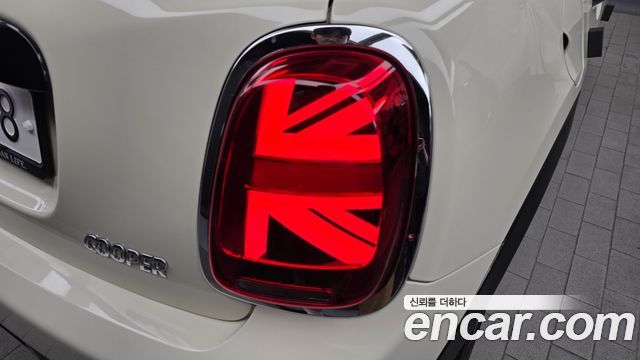 MINI Cooper 5Door Standard 3rd 2019 — фото 23