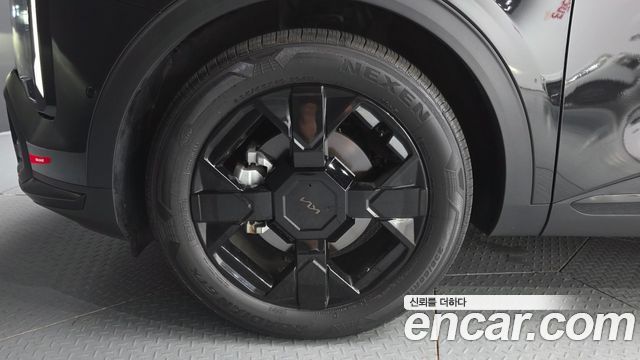 Kia Sportage (V) Gasoline 1.6 Turbo 2WD Signature X Line 2026 — фото 5