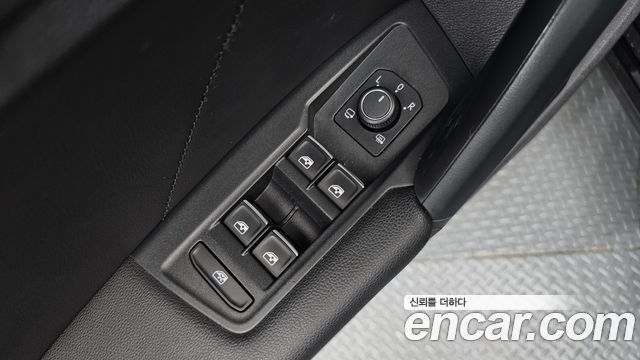 Volkswagen Tiguan (II) 2.0 TDI Premium 2020 — фото 12
