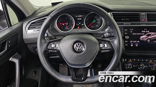 Volkswagen Tiguan (II) 2.0 TDI Premium 2020 — фото 15