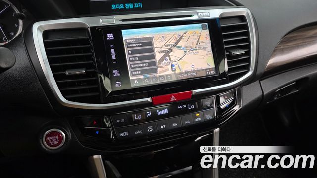 Honda Accord 2.4 9th 2016 — фото 14