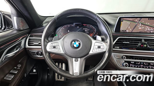 BMW 7 Series (G11) 740Li xDrive M Sport Package 2020 — фото 13