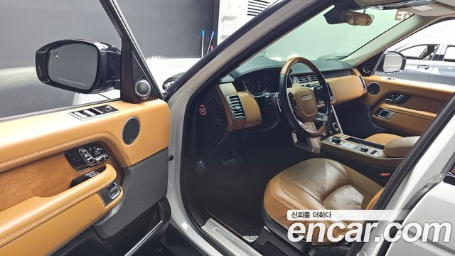 Land Rover Range Rover (IV) 4.4 SDV8 AB DIESEL 2018 — фото 10