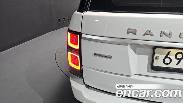 Land Rover Range Rover (IV) 4.4 SDV8 AB DIESEL 2018 — фото 23