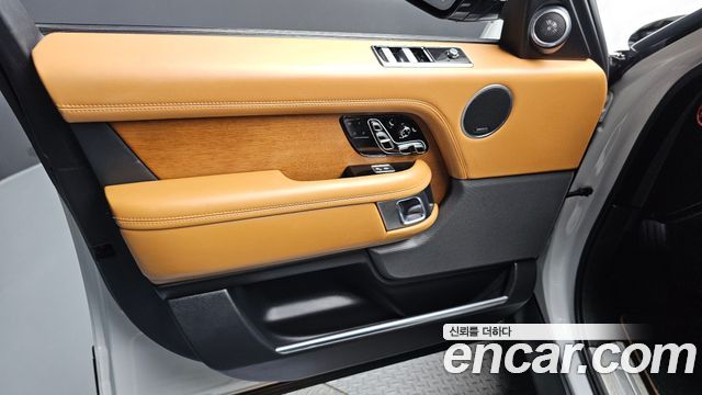 Land Rover Range Rover (IV) 4.4 SDV8 AB DIESEL 2018 — фото 24
