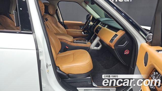 Land Rover Range Rover (IV) 4.4 SDV8 AB DIESEL 2018 — фото 26