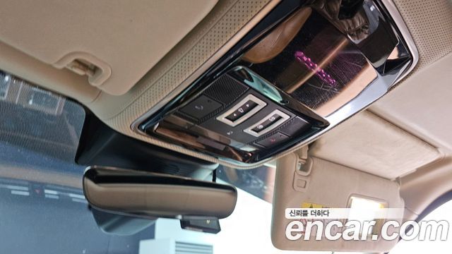 Land Rover Range Rover (IV) 4.4 SDV8 AB DIESEL 2018 — фото 28