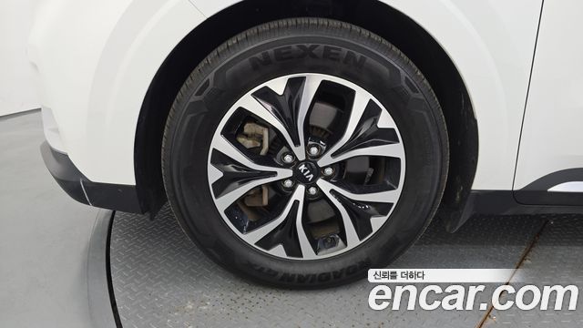 Kia Carnival (IV) Gasoline 11-Seater Signature 2021 — фото 5