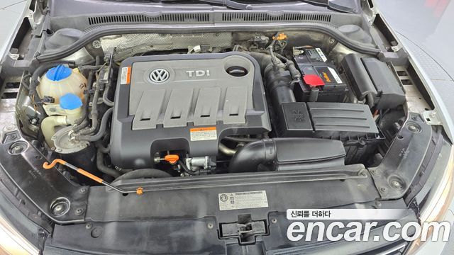 Volkswagen Jetta 2.0 TDI 6th 2012 — фото 6