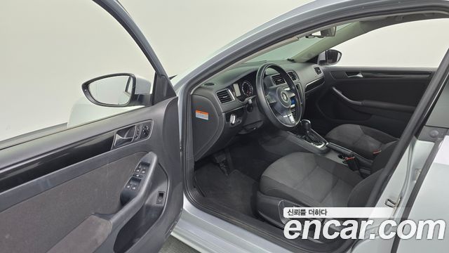 Volkswagen Jetta 2.0 TDI 6th 2012 — фото 10