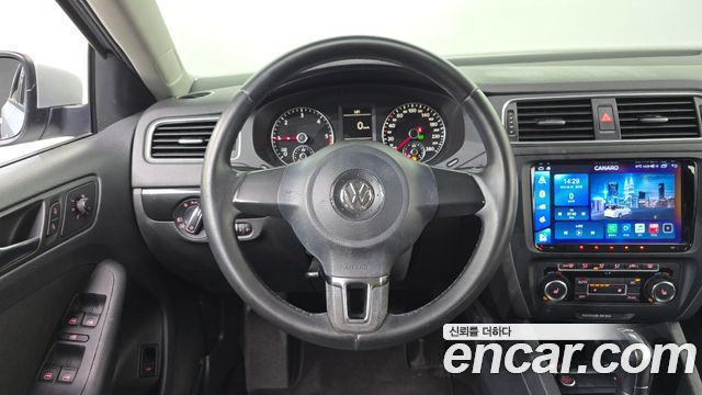 Volkswagen Jetta 2.0 TDI 6th 2012 — фото 12
