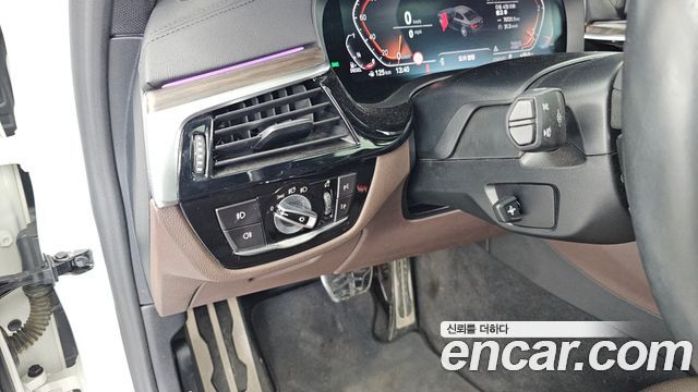 BMW 5 Series (G30) 520d M Sport Package Plus 2020 — фото 27