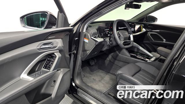 Audi Q5 (80A) 45 TFSI Quattro S line 2025 — фото 10