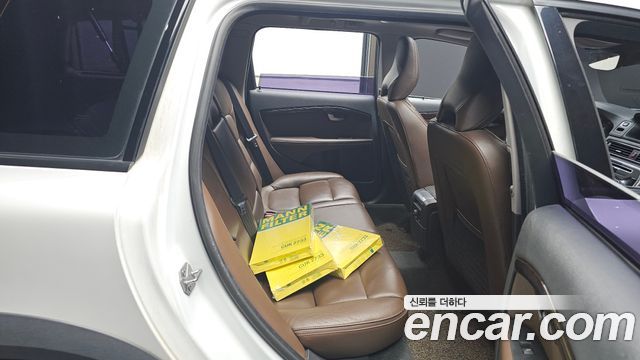 Volvo XC70 D5 3rd 2015 — фото 11
