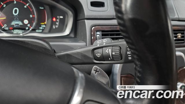 Volvo XC70 D5 3rd 2015 — фото 17