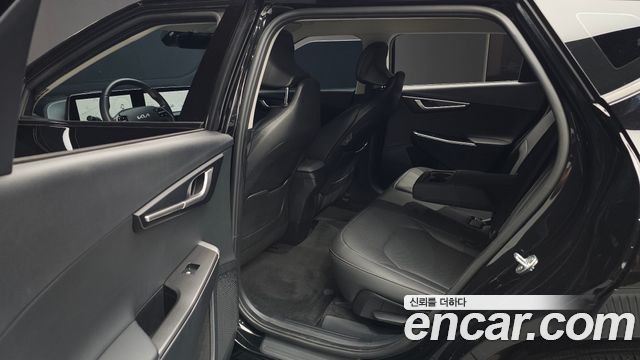 Kia EV6 Long Range 4WD Air 2022 — фото 16