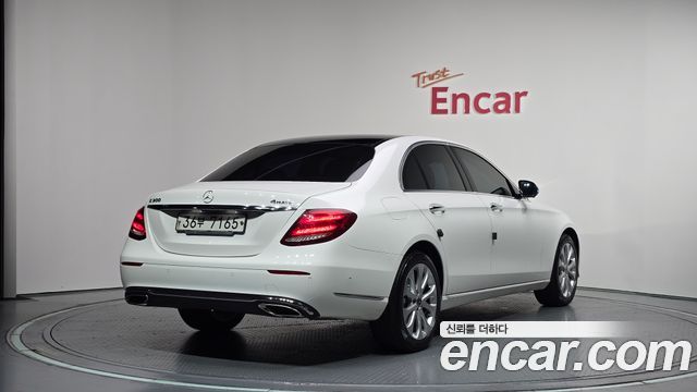 Mercedes-Benz E-Class (W213) E300 4MATIC Exclusive 2019 — фото 2