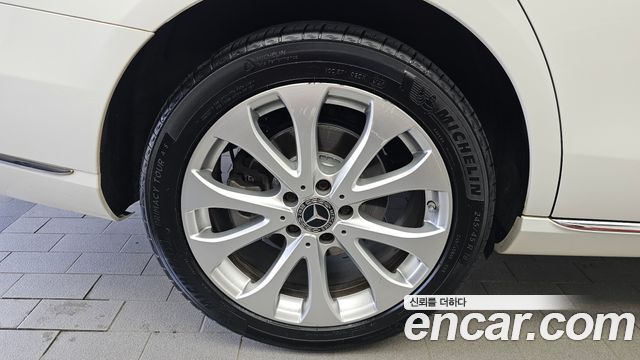 Mercedes-Benz E-Class (W213) E300 4MATIC Exclusive 2019 — фото 5