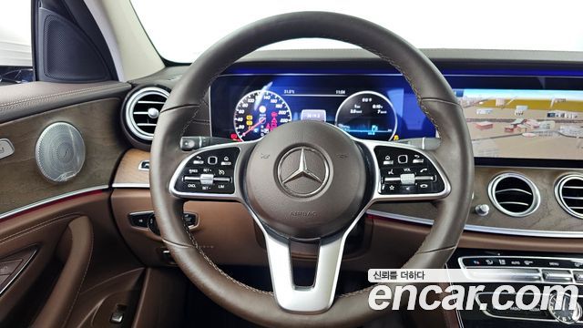 Mercedes-Benz E-Class (W213) E300 4MATIC Exclusive 2019 — фото 13