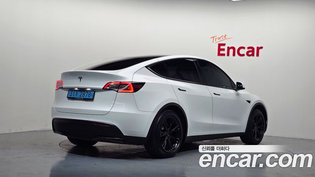Tesla Model Y Standard Range RWD 2021 — фото 2