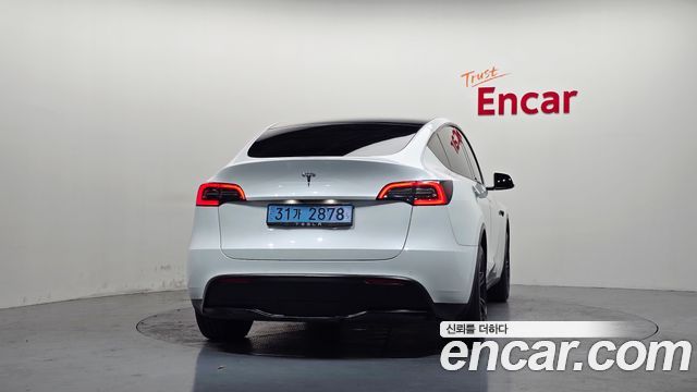 Tesla Model Y Standard Range RWD 2021 — фото 4