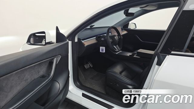 Tesla Model Y Standard Range RWD 2021 — фото 10