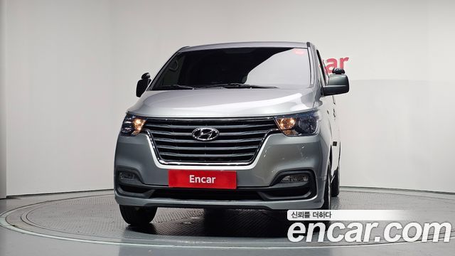 Hyundai Grand Starex Van 3-Seater Smart 2021 — фото 3