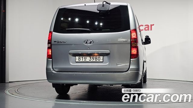 Hyundai Grand Starex Van 3-Seater Smart 2021 — фото 4