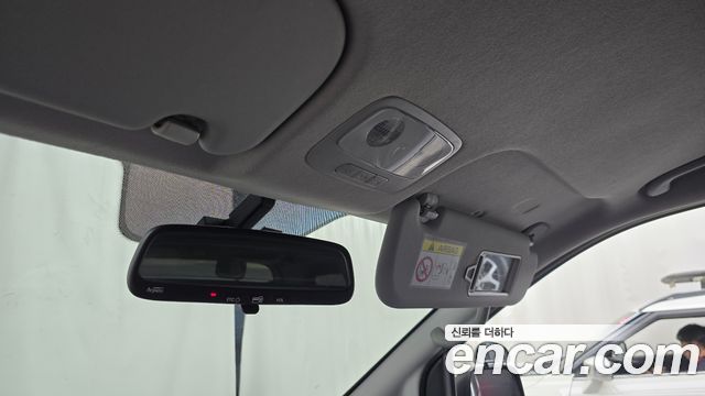 Hyundai Grand Starex Van 3-Seater Smart 2021 — фото 17