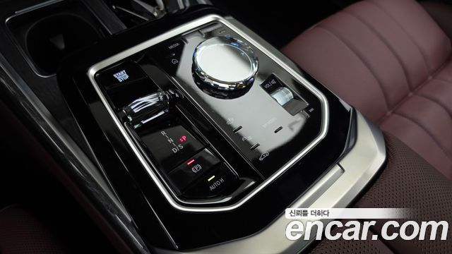 BMW 7 Series (G70) 740i xDrive M Sport Limited 2026 — фото 9