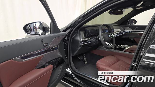 BMW 7 Series (G70) 740i xDrive M Sport Limited 2026 — фото 10