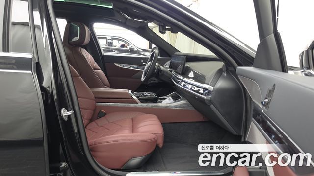 BMW 7 Series (G70) 740i xDrive M Sport Limited 2026 — фото 11