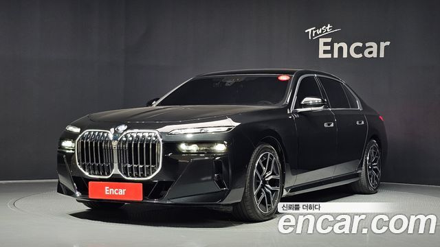 BMW 7 Series (G70) 740i xDrive M Sport 2026 — фото 1