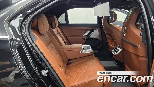 BMW 7 Series (G70) 740i xDrive M Sport 2026 — фото 12