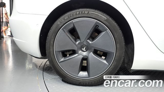 Tesla Model 3 Long Range AWD 2021 — фото 5