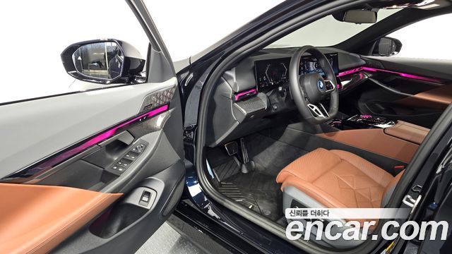 BMW 5 Series (G60) 530e M Sport Pro 2024 — фото 10