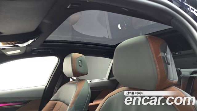 BMW 5 Series (G60) 530e M Sport Pro 2024 — фото 15