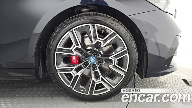 BMW 5 Series (G60) 530e M Sport Pro 2024 — фото 21