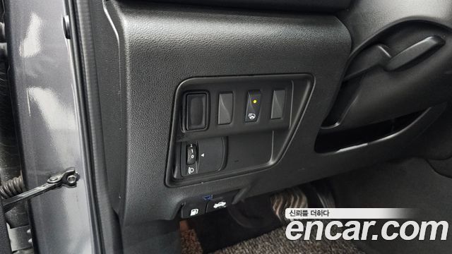 Renault Korea QM6 2.0 LPe RE Signature 2WD 2020 — фото 28