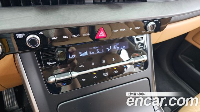 Kia Carnival (IV) Diesel 9-Seater Prestige 2023 — фото 17