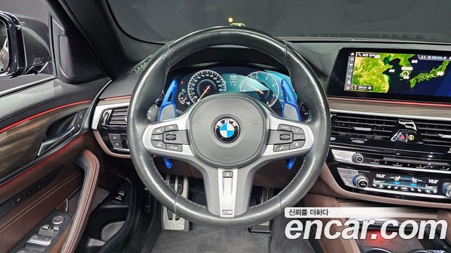BMW 5 Series (G30) 520d xDrive M Sport Package Plus 2019 — фото 13