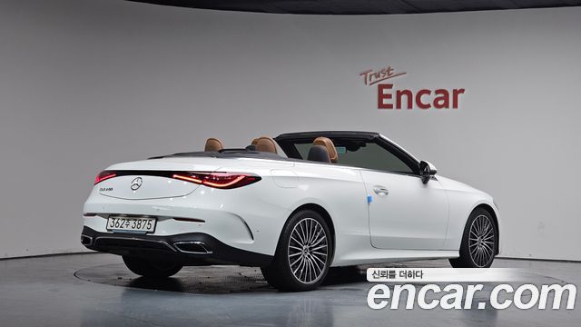 Mercedes-Benz CLE-Class (C236) CLE200 Cabriolet 2025 — фото 2